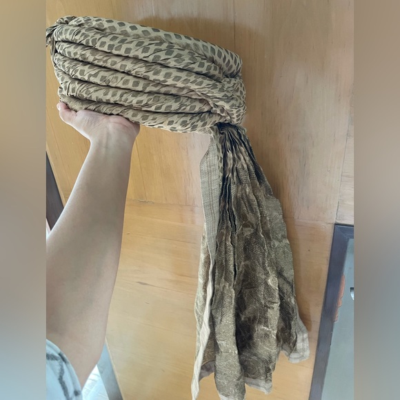 Shantanu Nikhil Sherwani set + jootis - Picture 5 of 6